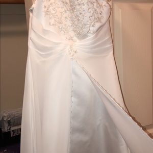 Older flower girl or Junior bridesmaids dress